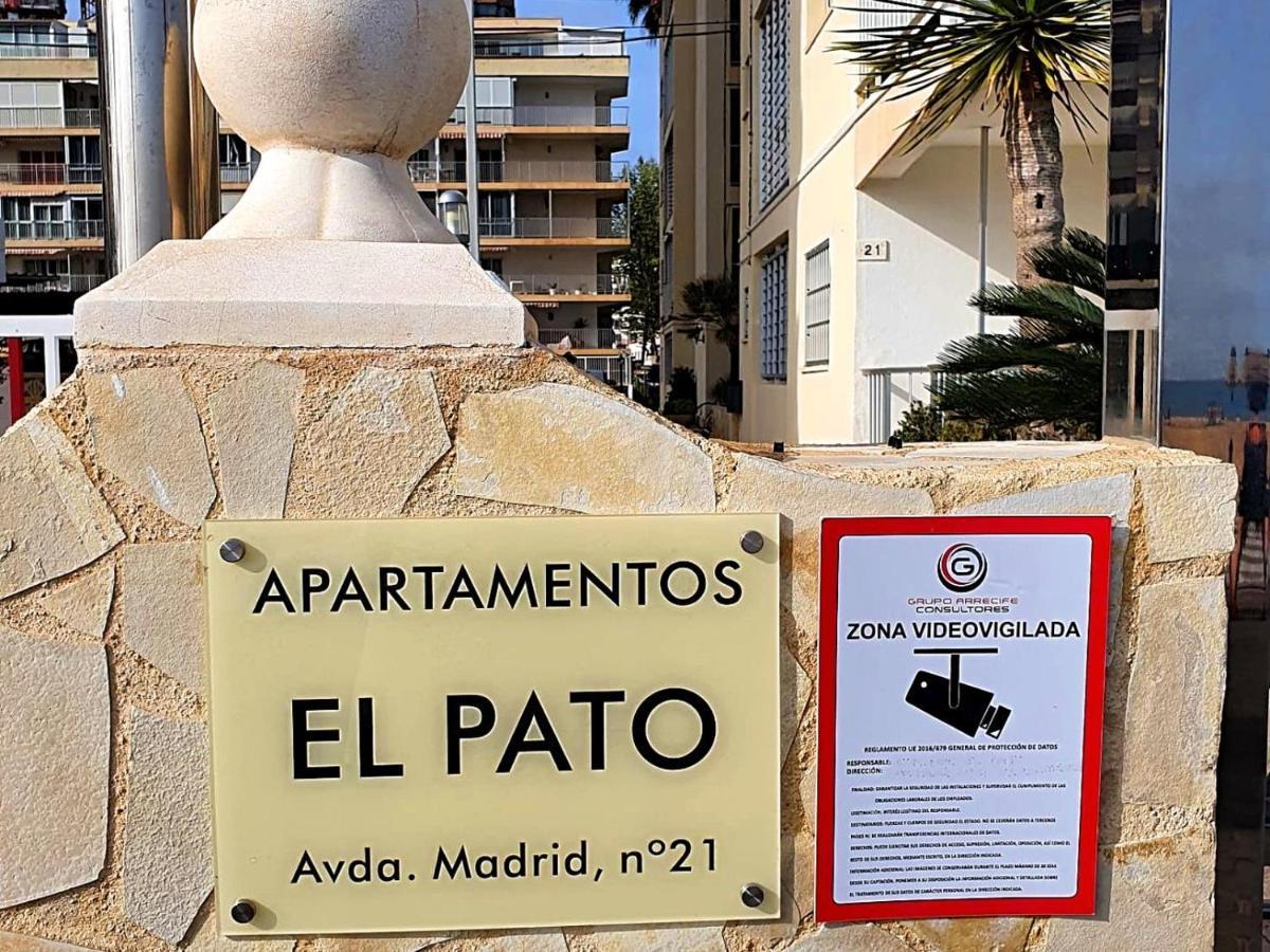 First Line Apartment With 3 Bedrooms And Seaviews Benidorm Extérieur photo