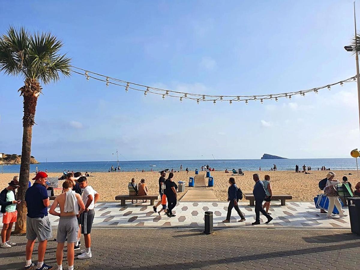 First Line Apartment With 3 Bedrooms And Seaviews Benidorm Extérieur photo