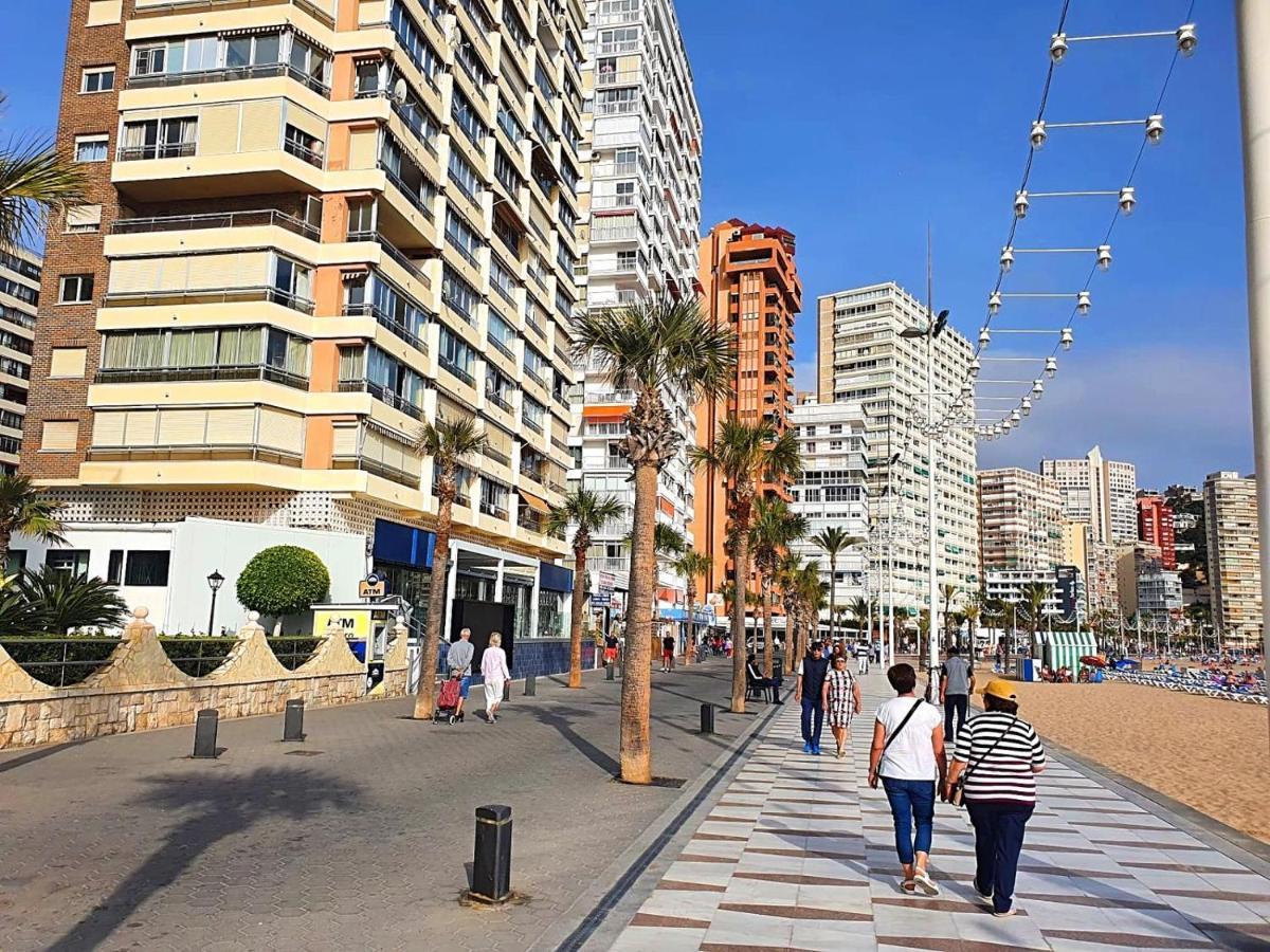 First Line Apartment With 3 Bedrooms And Seaviews Benidorm Extérieur photo